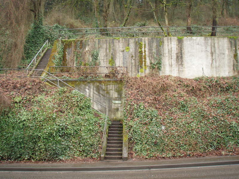 start here on the eastern ramp to the bridge