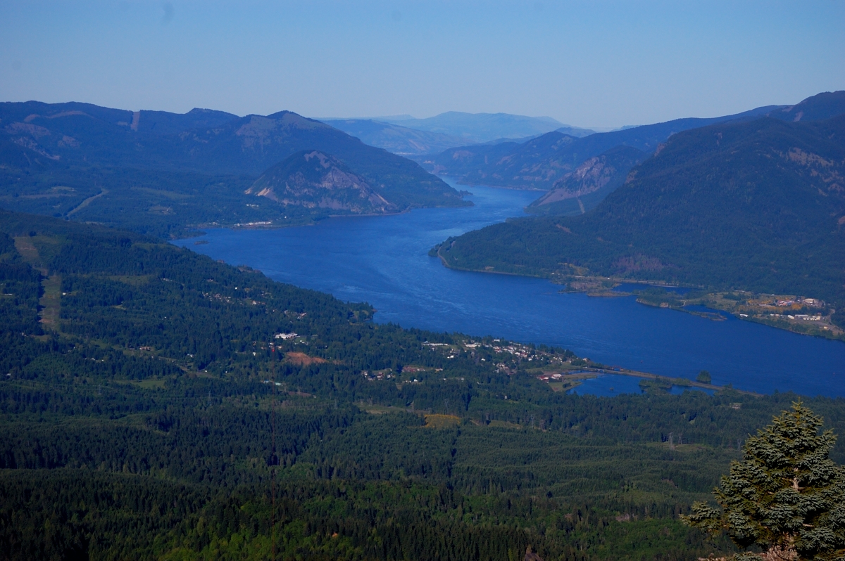 Gorge from the same viewpoint at the North of plateau