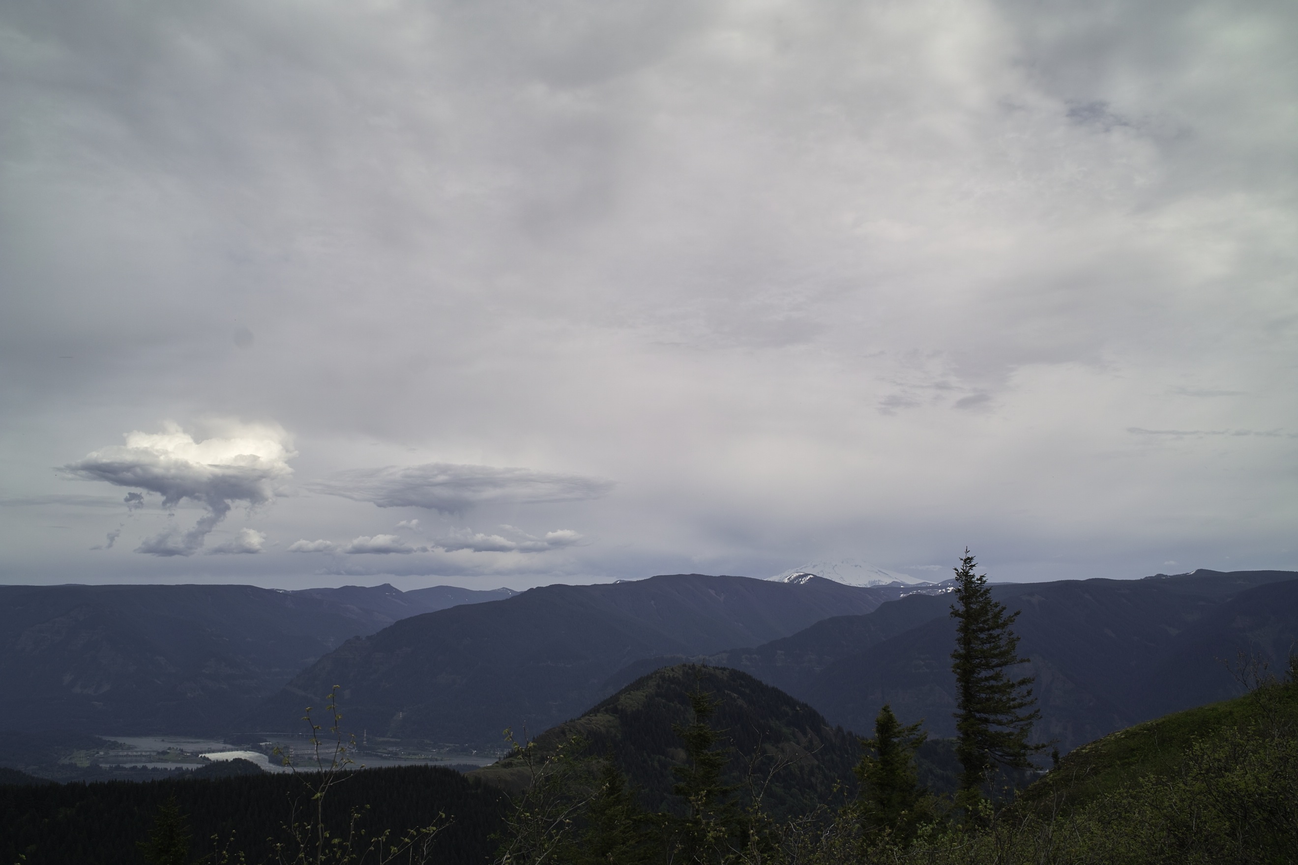 The makings of tonight's thunderstorm?