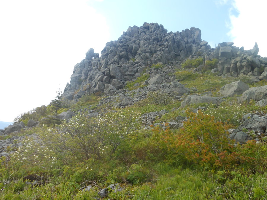Photo from 3 Corner Rock via PCT from the North