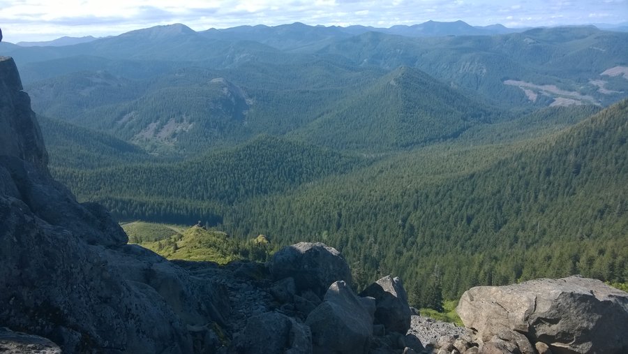 Photo from 3 Corner Rock via PCT from the North
