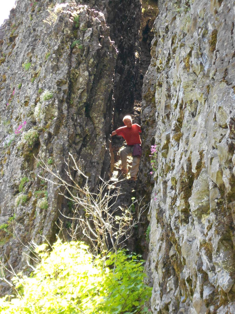 Another shot, was hard for me to shoot this as Paul and I were clinging to to the side of the cliffs almost, I think Paul got better shots and video too...