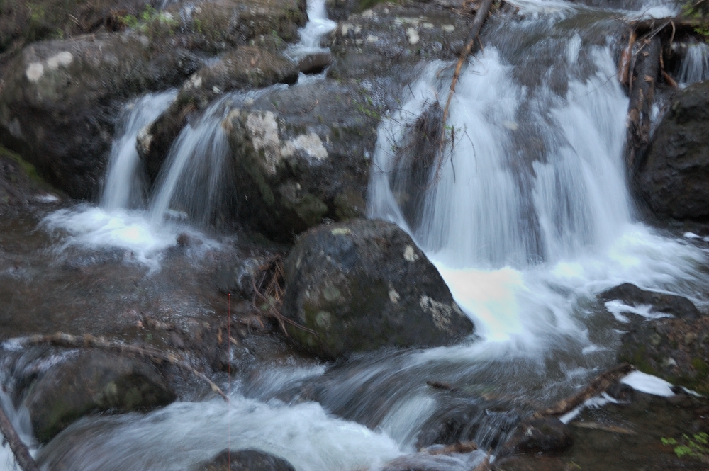 My offtrail mistake was made up by finding the largest waterfal in Indian Heaven (my guess) @ 4-5 feet high