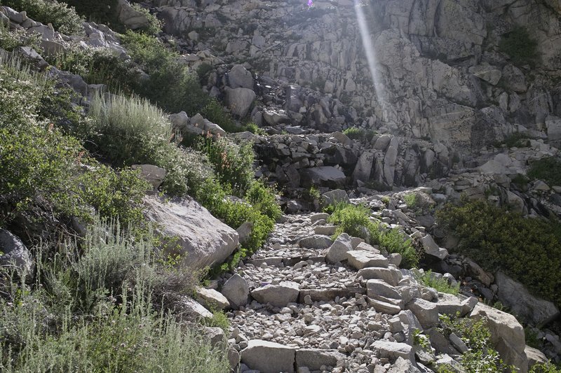 Ascending toward Palisade Lakes
