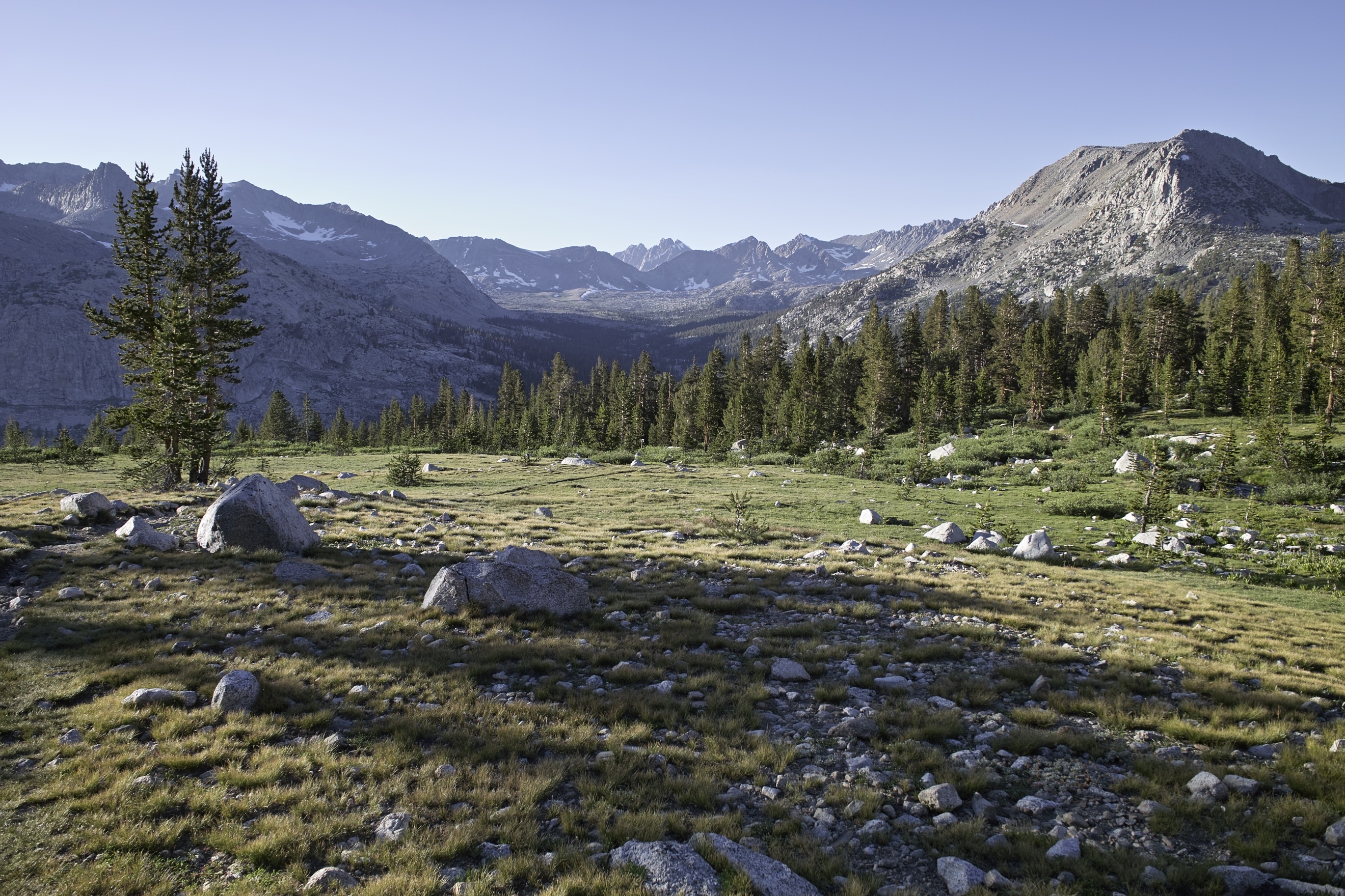 Lotsa rocks make for few campsites.