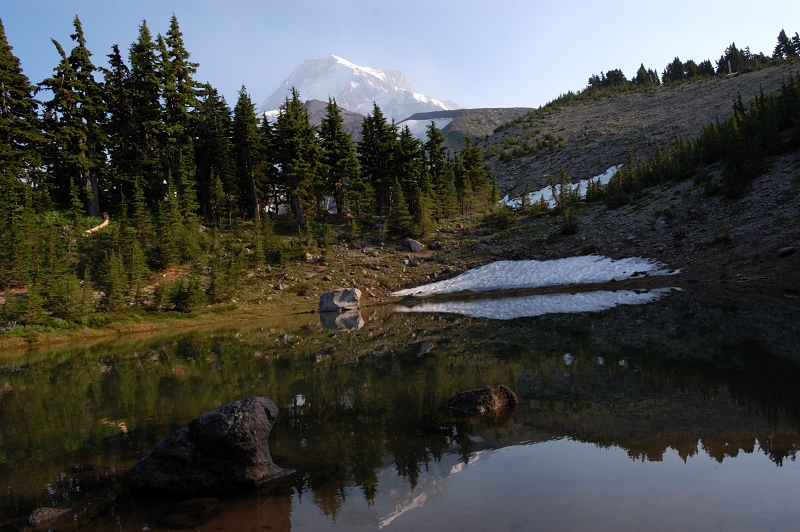 Dollar Lake is 0.2 miles up an unsigned spur trail