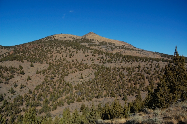 Views of Grey Butte along the trail. The weather was gorgeous