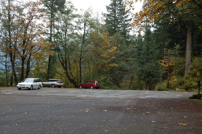 only 2 cars besides ours at trailhead. I still cannot get used how deserted this hike became