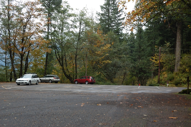 only 2 cars besides ours at trailhead. I still cannot get used how deserted this hike became