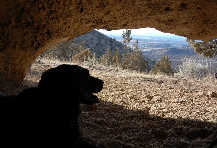 Found a potentially big cave to save the weight of a tent for overnighter (though with a precarious rock hanging overhead 0_o)