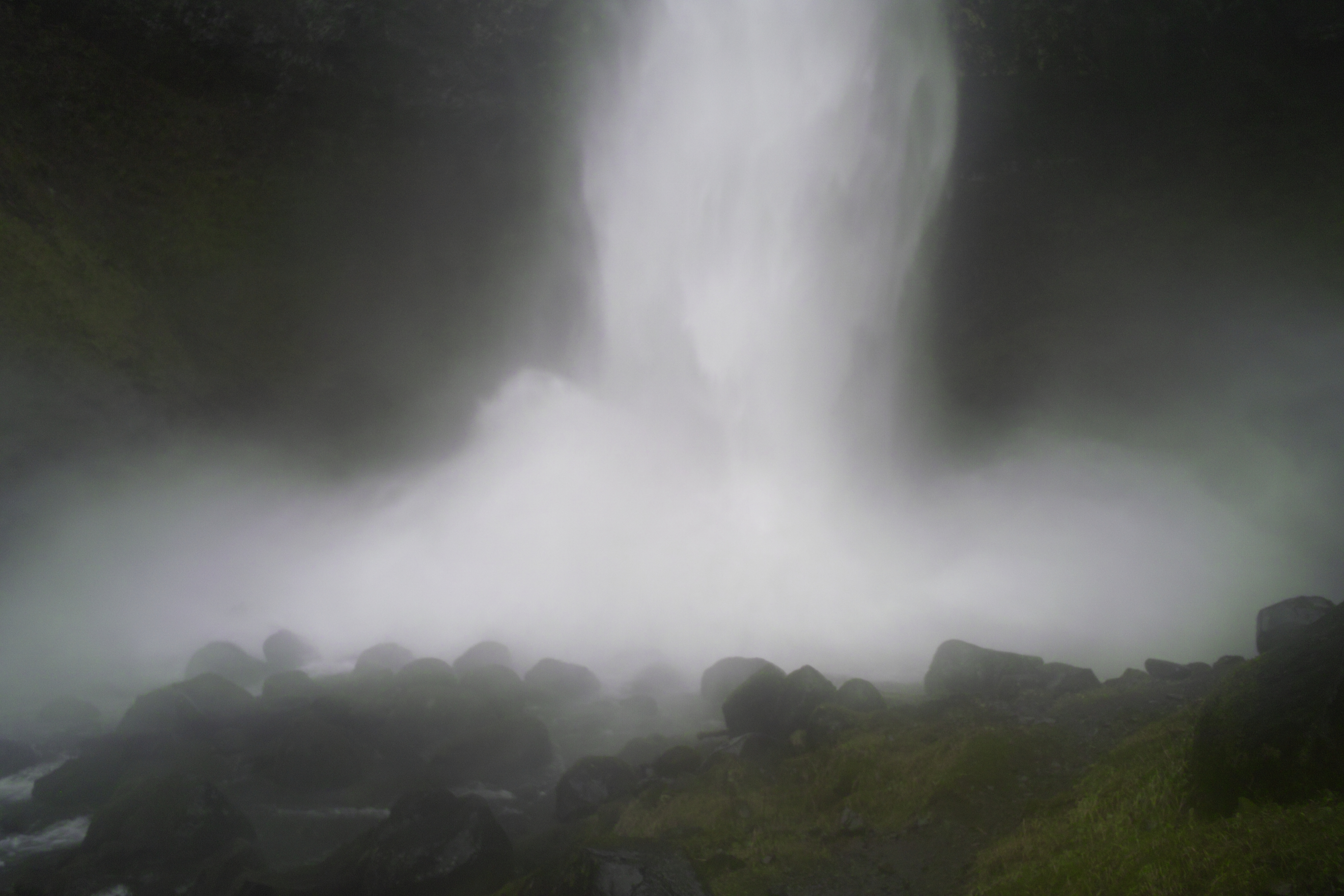 It was pretty windy so the spray was insane! Super fun.