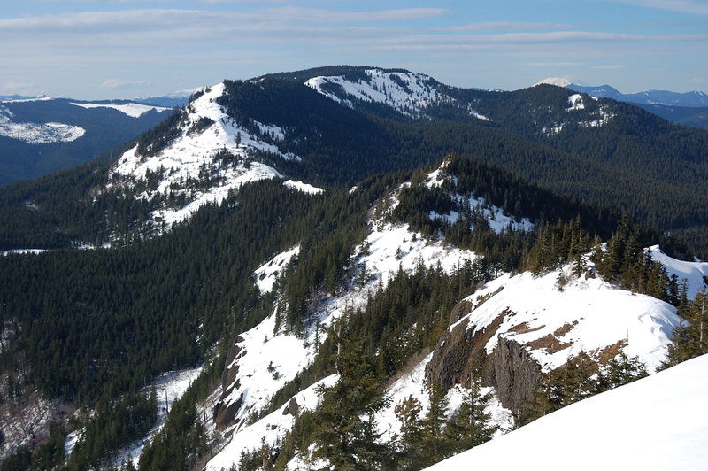 View of Birkenfeldt eak and tip-top of St. Helens