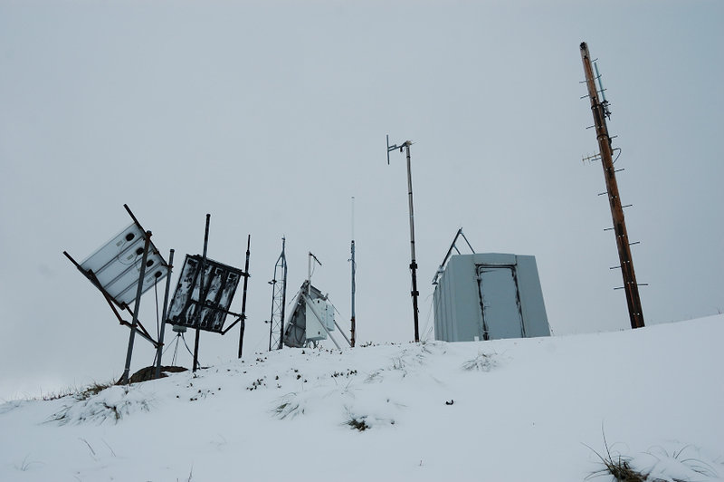 Antennas on the top (not very top, actually)