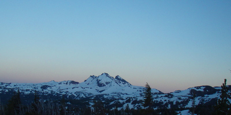 alpenglow on Broken Top