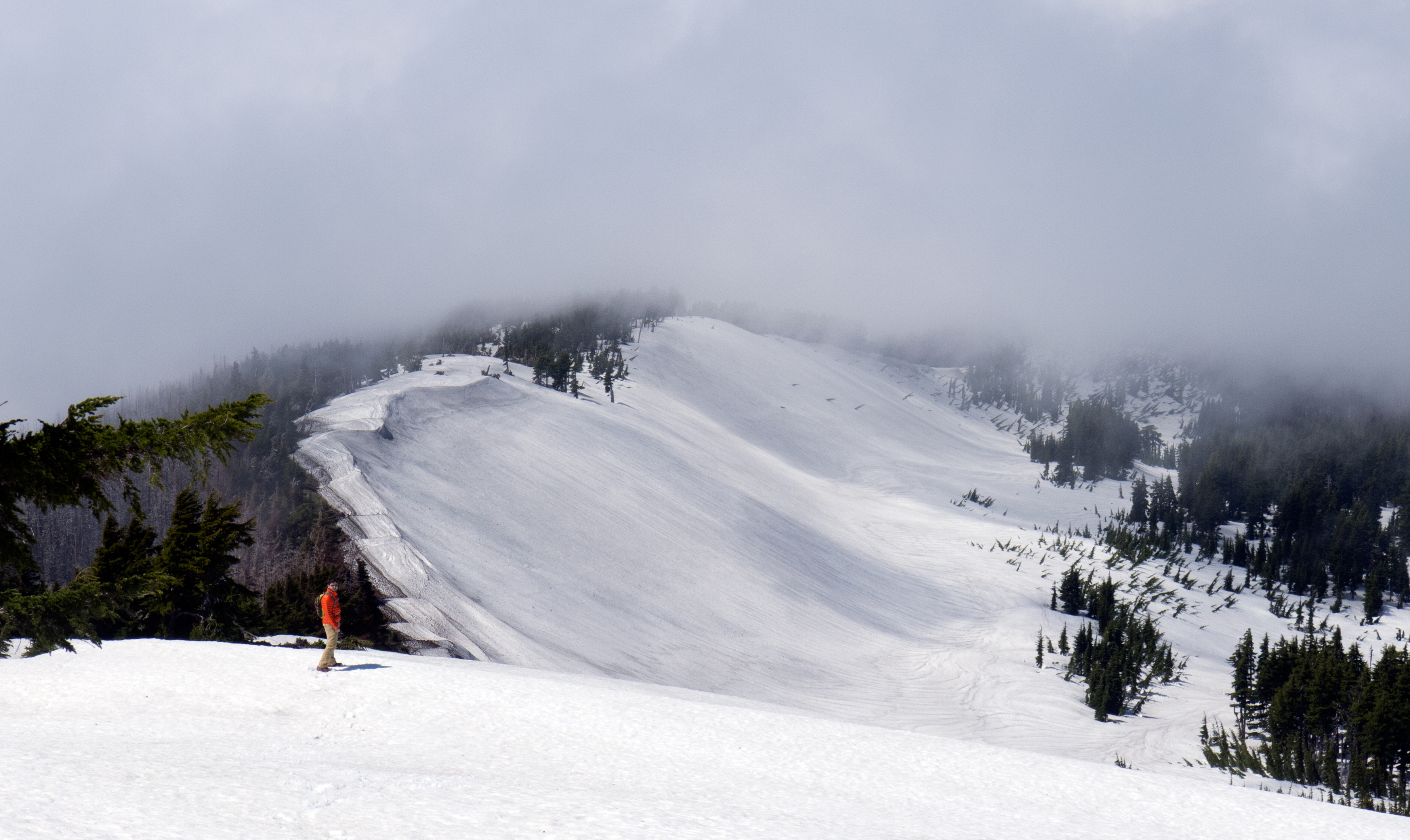 Looking back down the ridge. The clouds rolled in really quick.