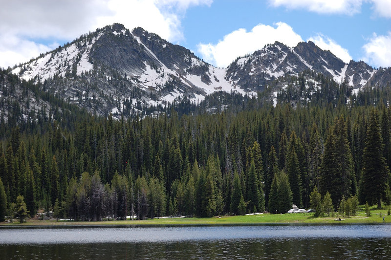 Anthony Lake is just 1/2 mile from the trailhead so I couldn't miss it