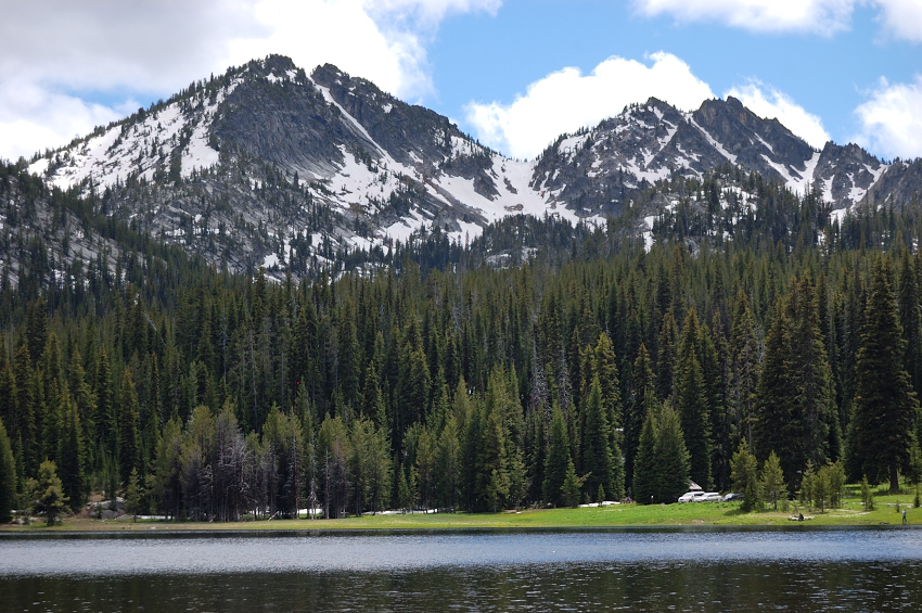 Anthony Lake is just 1/2 mile from the trailhead so I couldn't miss it