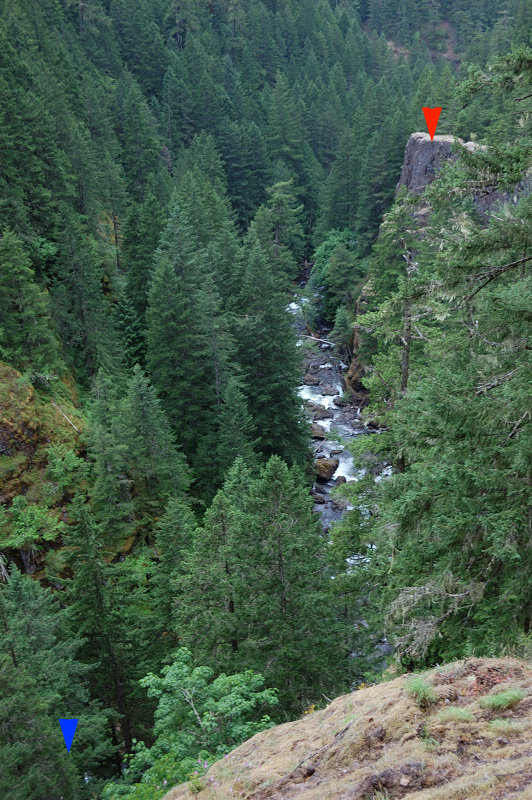 Red arrow - possible good viewpoint of the falls (blue arrow)