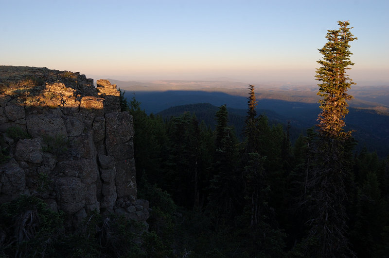 Sunrise, looking west with the shadow from Lookout Mtn (the western horizon was so hazy this morning we could hardly see the Cascades)