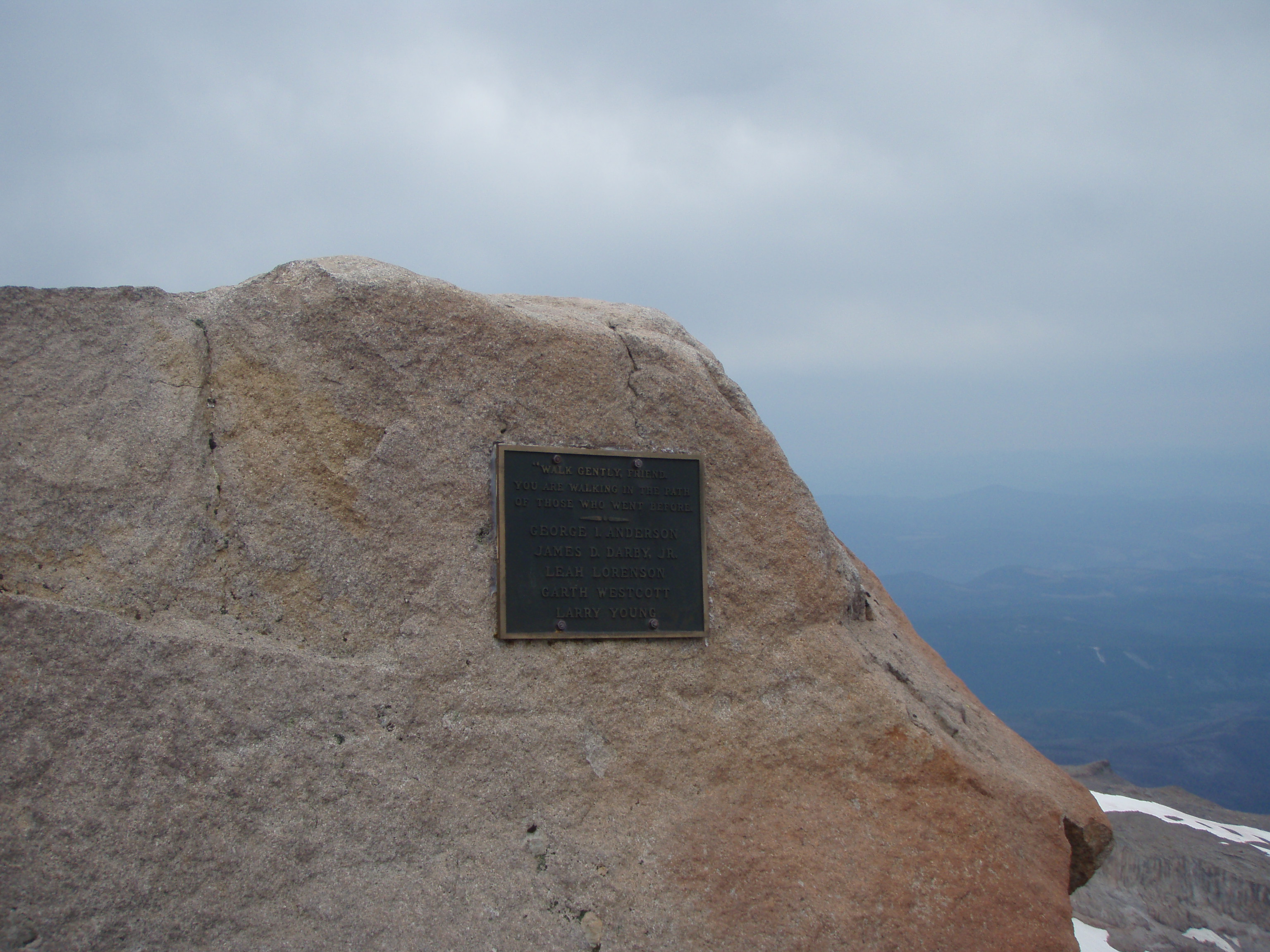 Plaque on tie-in rock
