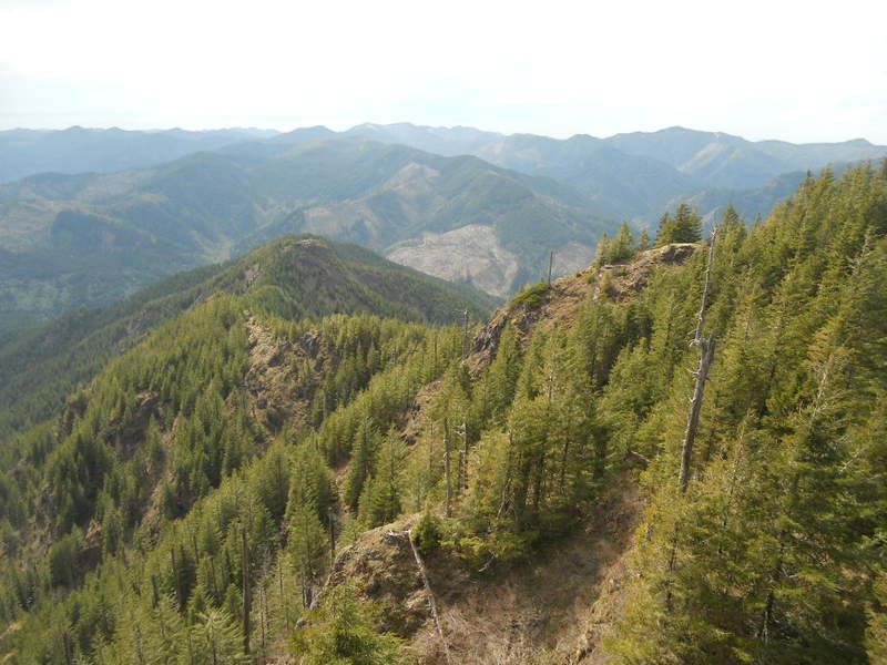 Up near Kings summit box, looking at West Ridge I just did and those thin ridges...